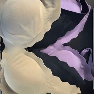 3 Wireless no show bras - M